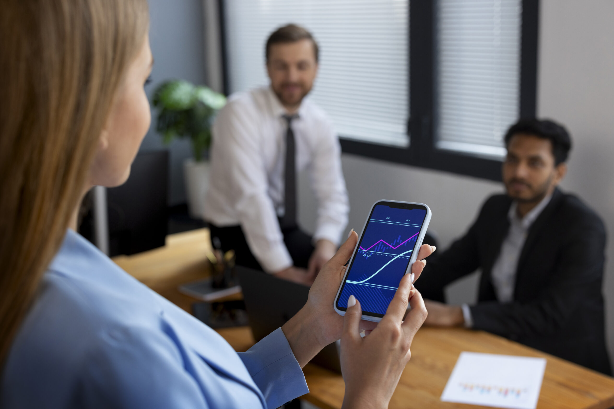 How Mobile Apps Help HRMS Software Empower the Workforce